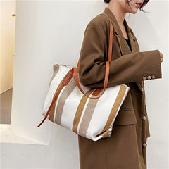 Women's Large Capacity Shoulder Bag - Casual Tote Bag for Outdoor Travel