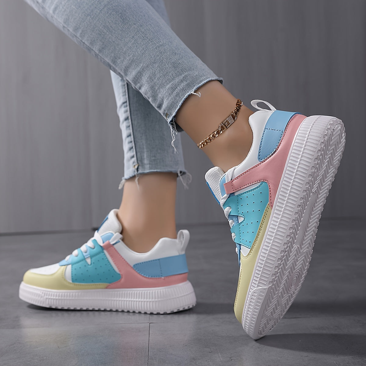 Women's Block Skate Shoes Lightweight Breathable Sneakers For Outdoor Sports