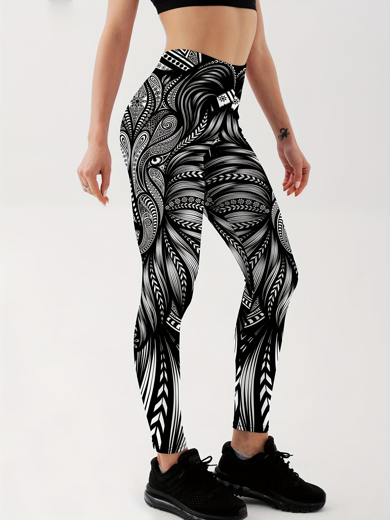 Women's Paisley Graphic Yoga Leggings for Workouts & Running Gym