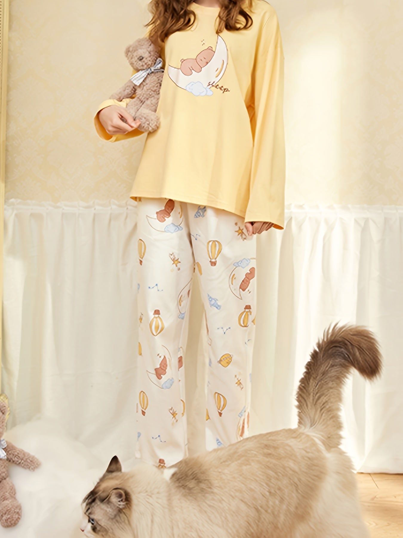 Cartoon Print Pajama Set Long Sleeve Crew Neck Top & Lounge Pants