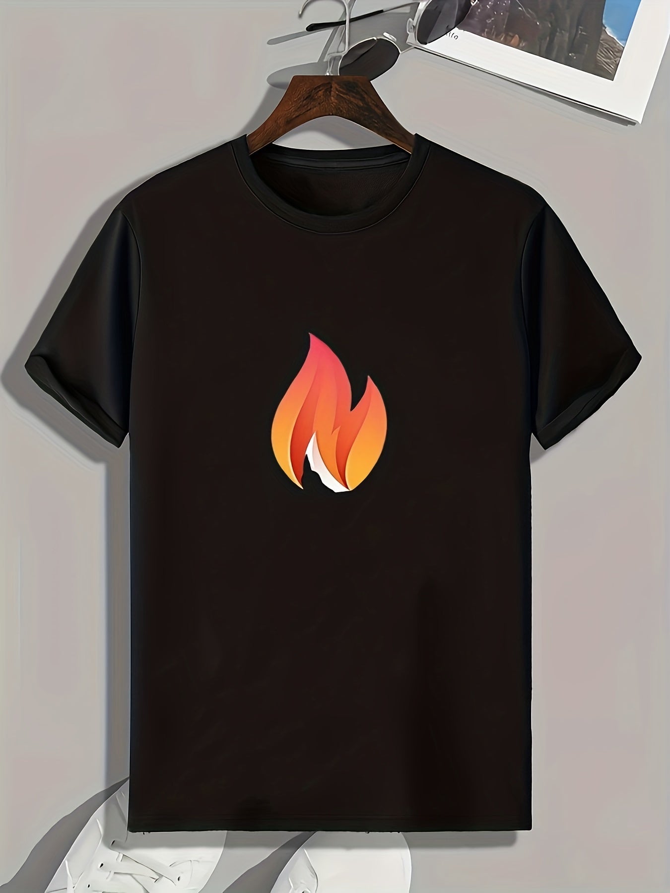 Flame Print Men's Graphic T-shirt for Summer
