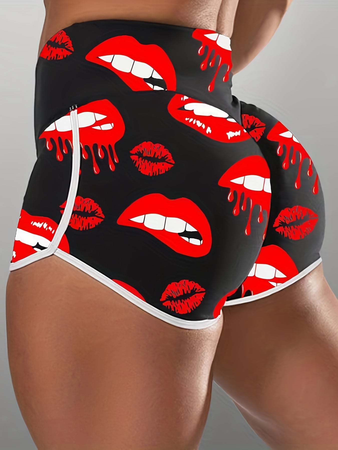 Women's Plus Abstract Red Lip Print High Rise Skinny Shorts