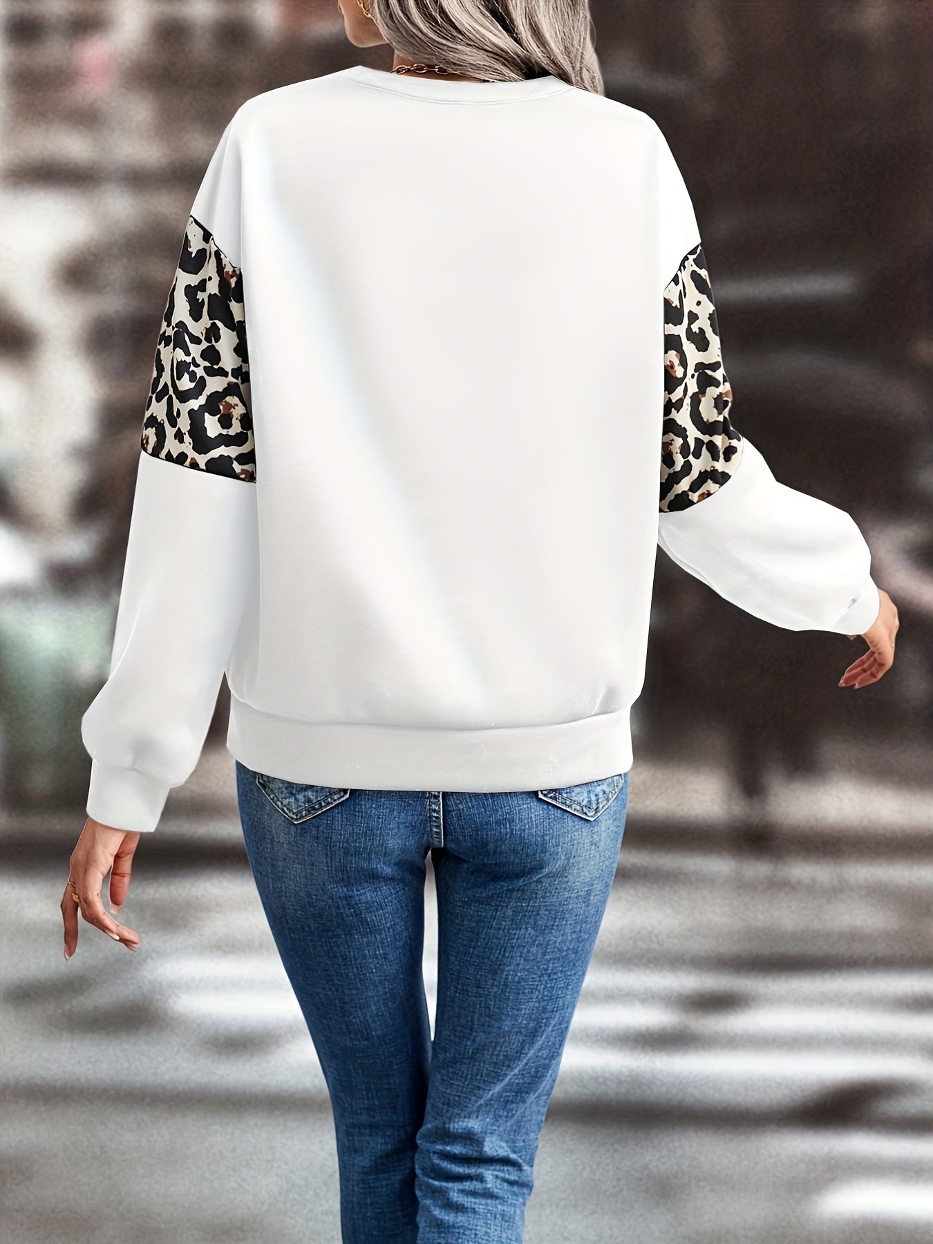 Leopard Print Crew Neck Pullover Sweatshirt Women's Clothing