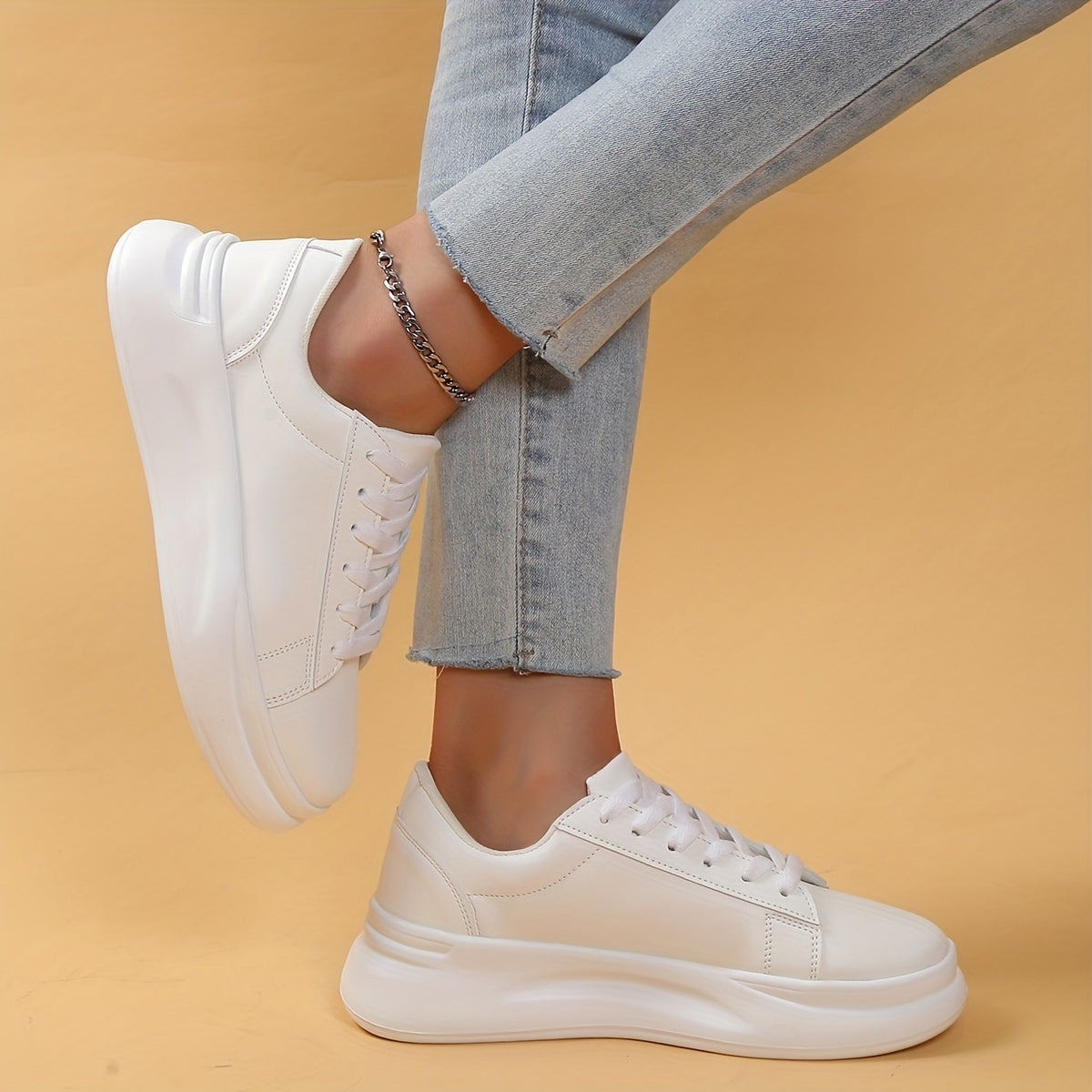 Women's Minimalist Solid Low Top Sneakers