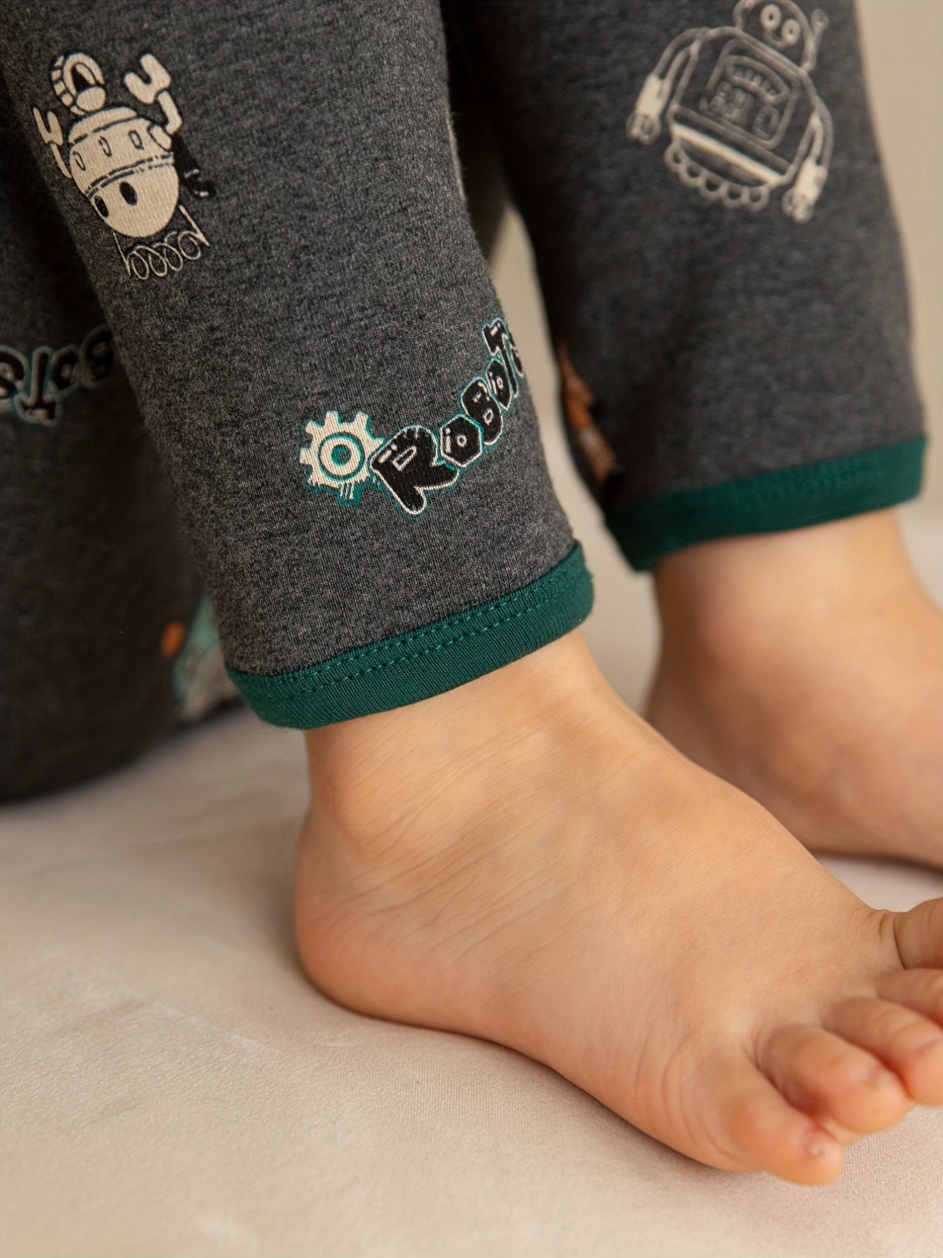 Boys 2pcs Robot Printed Lounge Wear Pajama Set