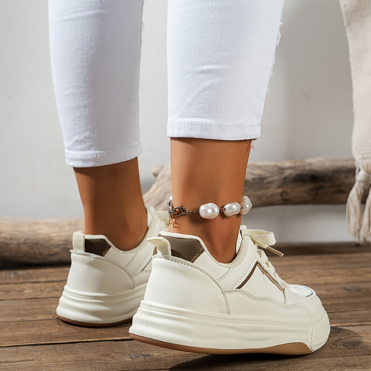 Women's Faux Leather Flat Skate Shoes Lace Up Casual Sneakers