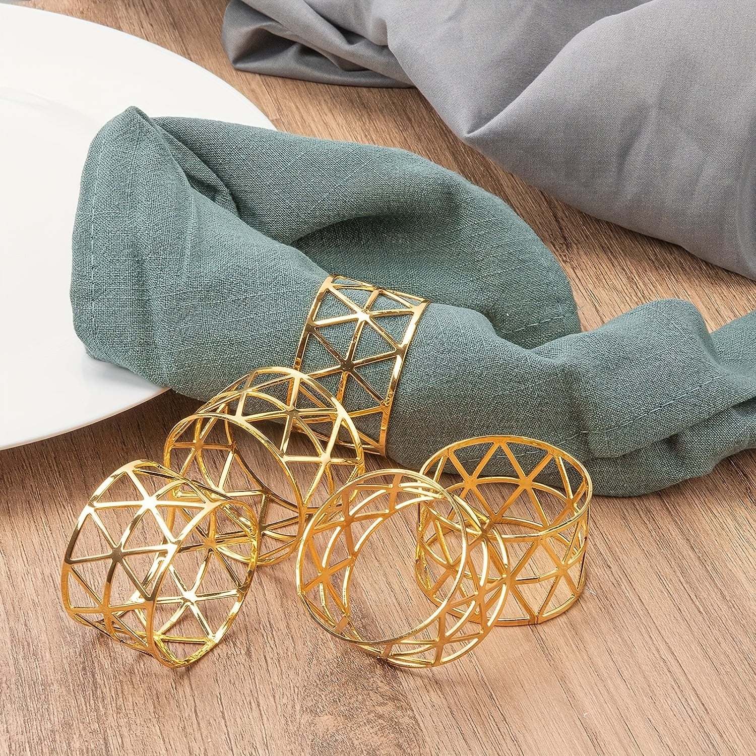 8PCS Golden Napkin Rings Set for Dining Holiday Anniversary Birthday