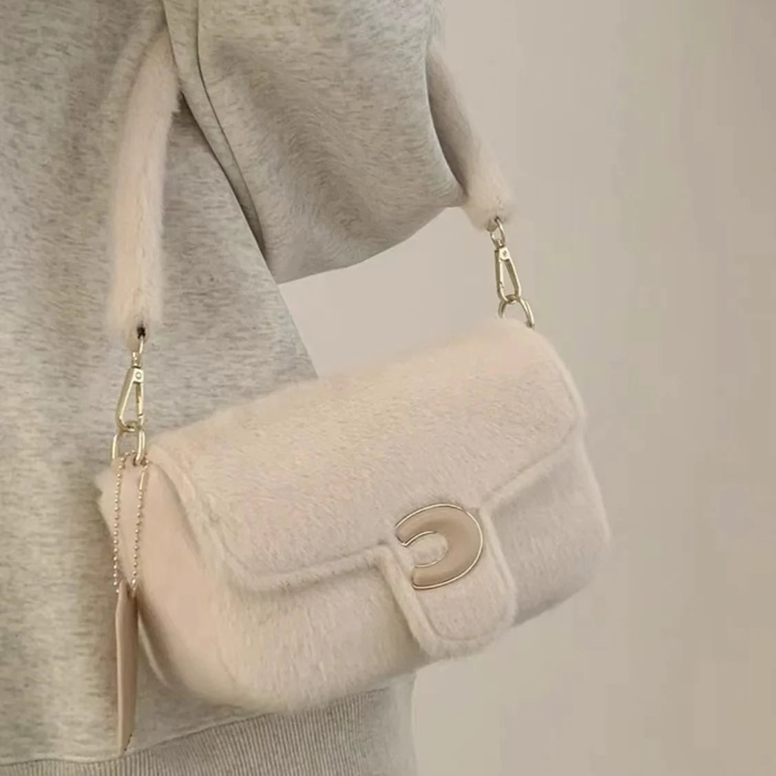 Lee Spring Furry Handbag Soft Crossbody Bag Plush Side Package Women Wallet