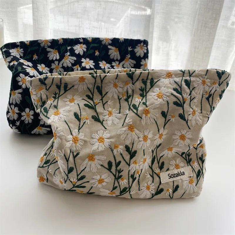 3D Embroidery Little Daisy Cosmetic Bag Women Handbags Cotton Fabric Makeup Bag