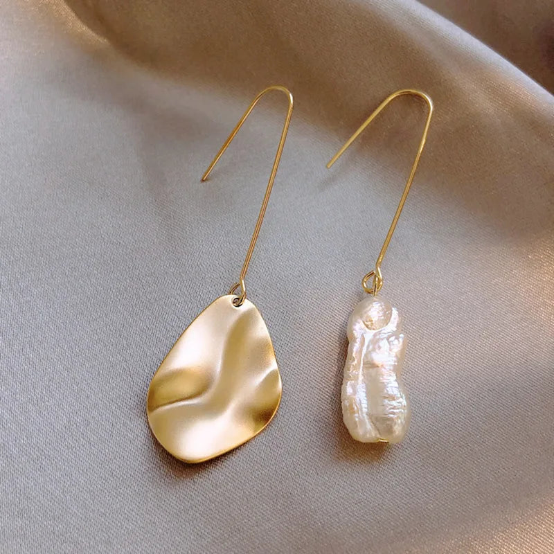Asymmetric Baroque Pearl Earrings European Style