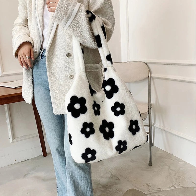 Cashmere Shoulder Bag High Appearance Level