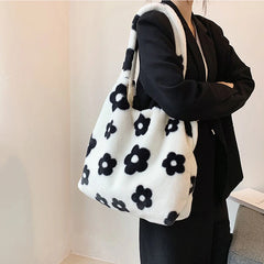 Cashmere Shoulder Bag High Appearance Level