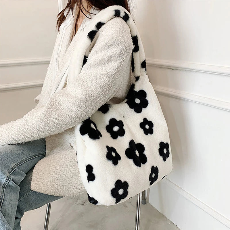 Cashmere Shoulder Bag High Appearance Level