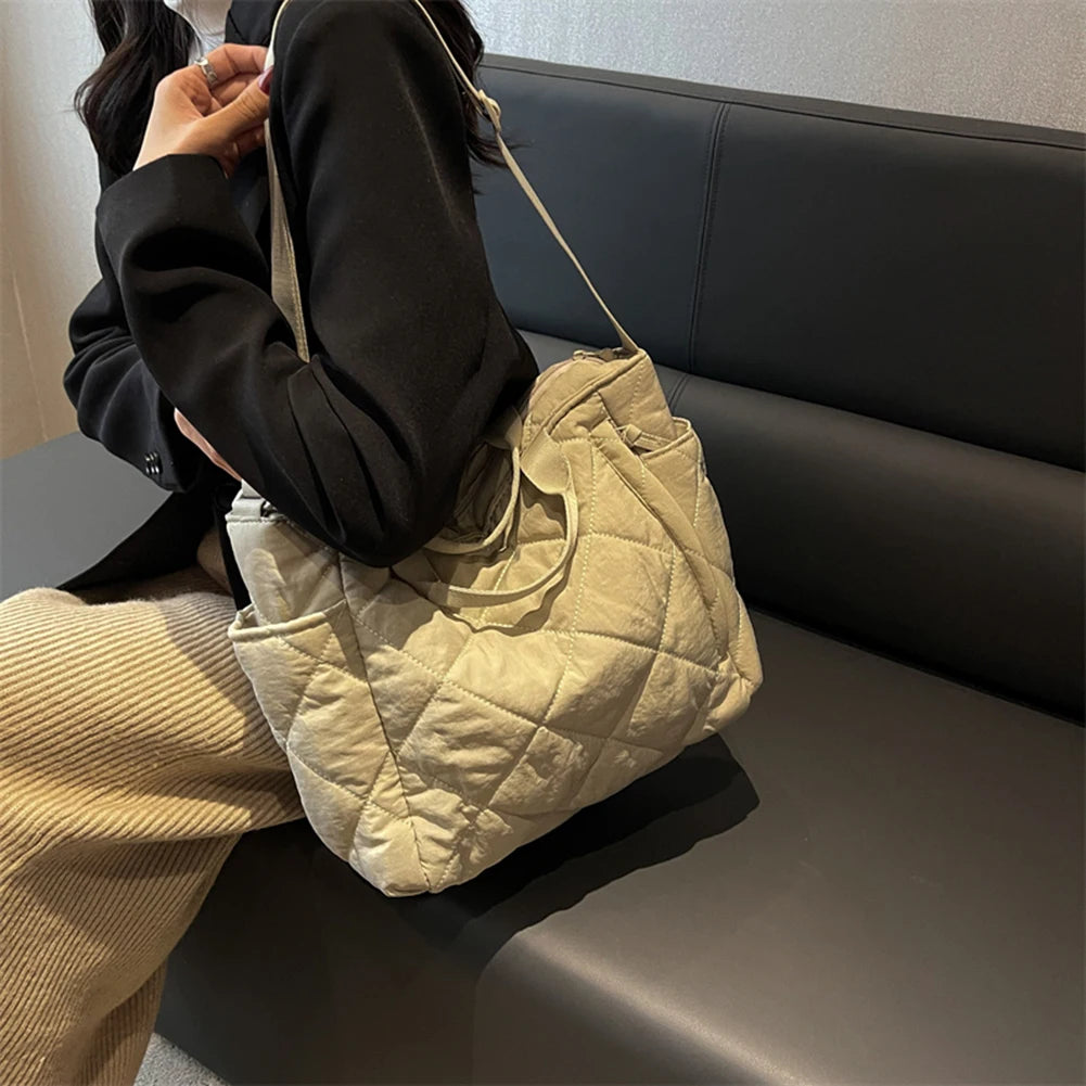 Large Capacity Quilted Underarm Bag for Street Shopping