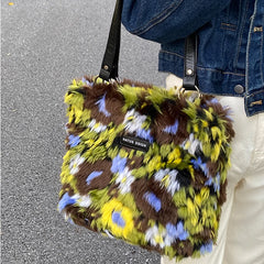 Women's Oil Painting Art Shoulder Bag Western Style Retro Plush Handbag