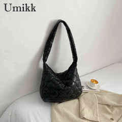 Quilted Crossbody Bag Large Capacity Messenger Bag Casual Portable for Girls