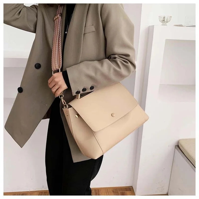 Women's Large Shoulder Bag - Autumn/Winter Messenger Handbag
