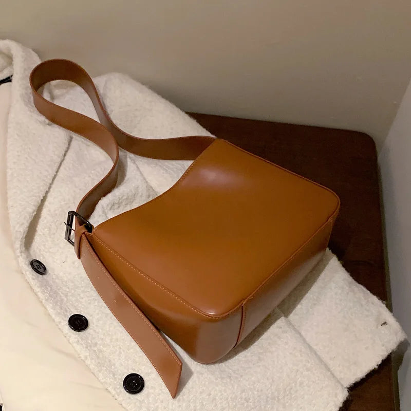 Retro PU Leather Large Capacity Shoulder Bag For Women's Casual