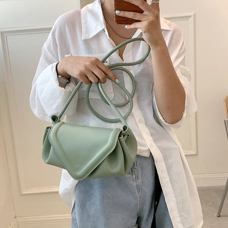 Women PU Leather Chain Handbag 18A611906