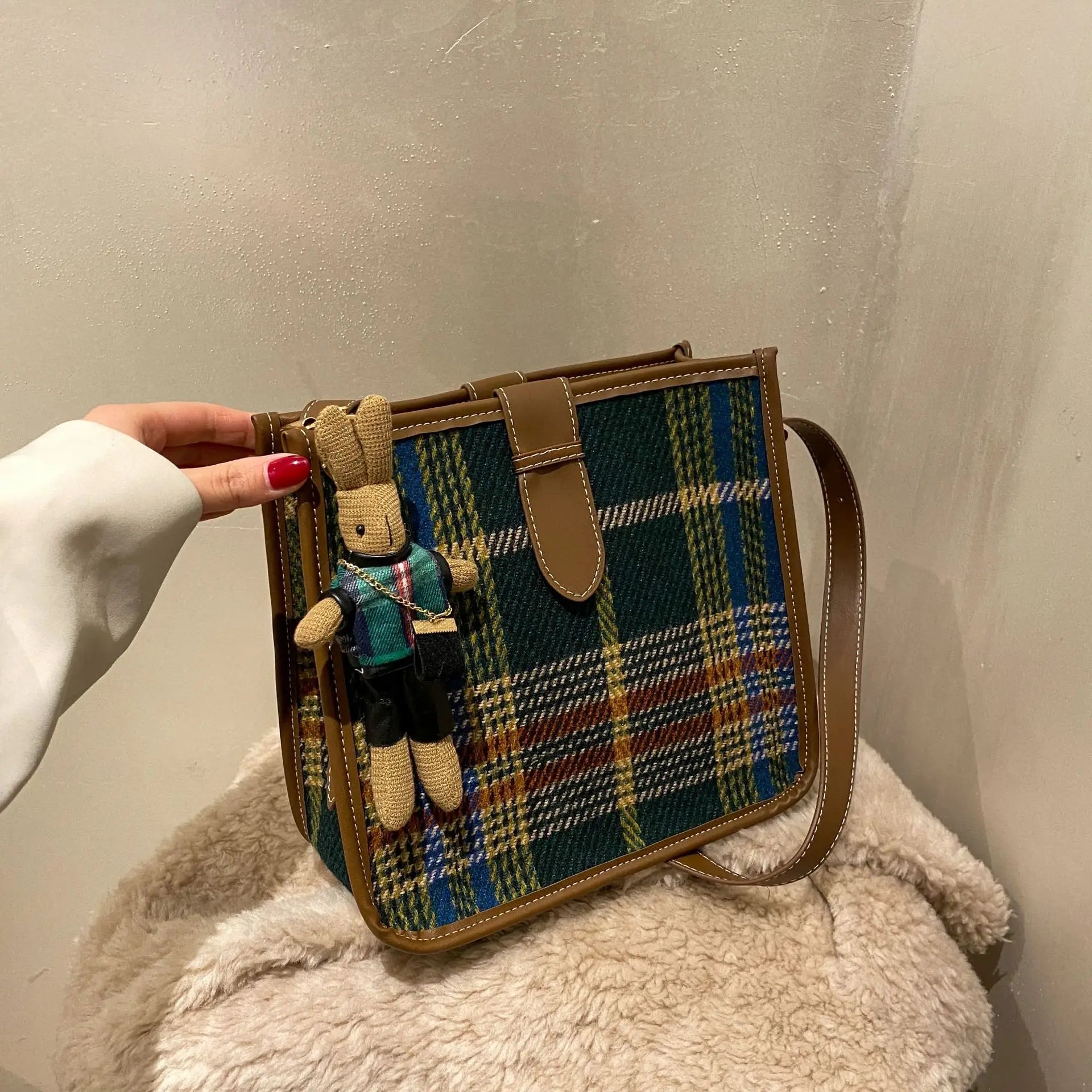 Retro Plaid Shoulder Bag Woolen Crossbody Handheld Underarm Women's Bag