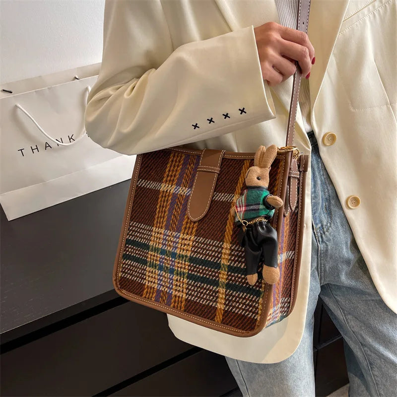 Retro Plaid Shoulder Bag Woolen Crossbody Handheld Underarm Women's Bag