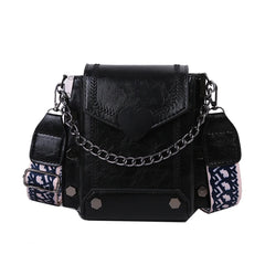 Retro Heart-Shaped Lock Shoulder Bag for Women