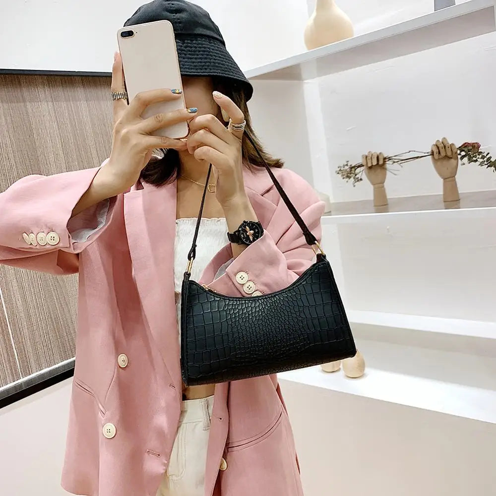 Chic Crocodile Pattern Shoulder Bag for Women