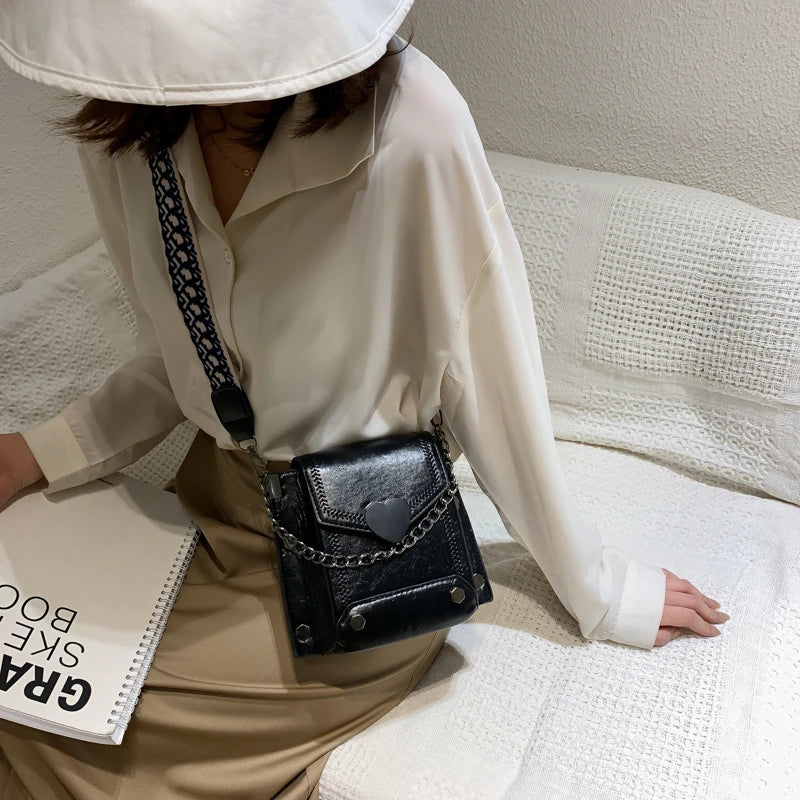 Heart-shaped Lock Shoulder Bag Retro Style