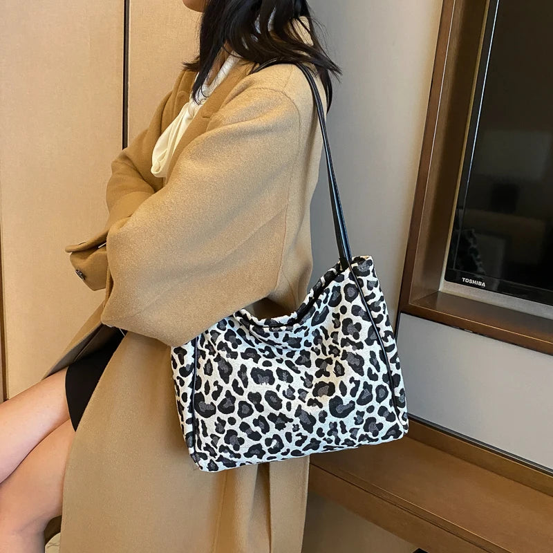 Women's Tote Bag Shoulder Purse Handbag in Black