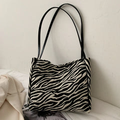 Women's Tote Bag Shoulder Purse Handbag in Black