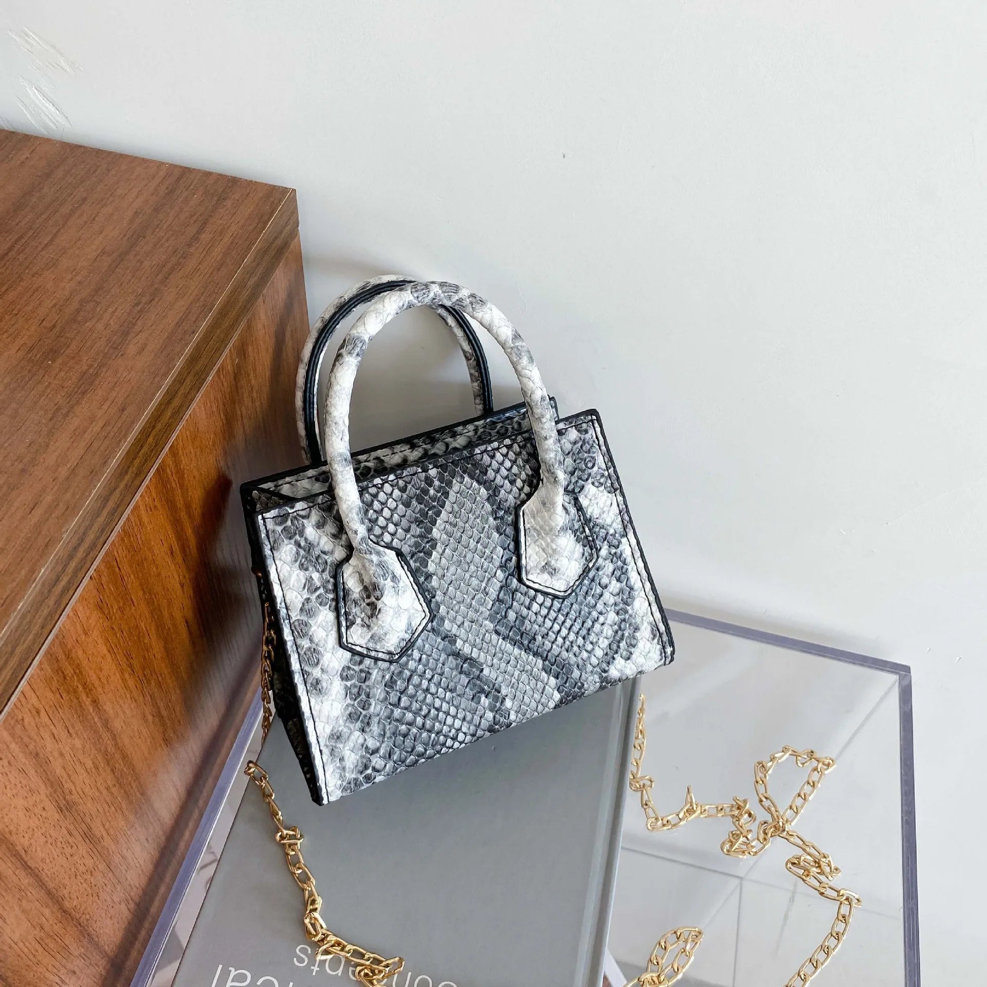 Trendy Snake Print Handbag Shoulder Bag Messenger