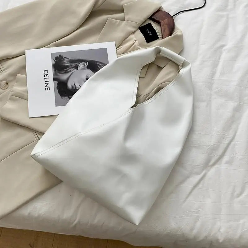 Fashionable Large Capacity Shoulder Bag for Autumn and Winter