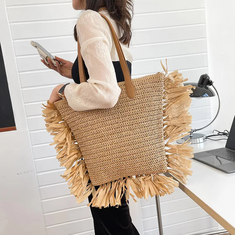 Bohemia Women Straw Bag Tassel Rattan Woven Large Capacity Handbag