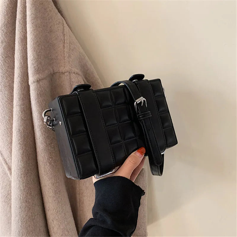 Wild Personality Square Bag Retro Shoulder Slung Bag