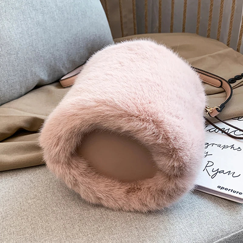 Faux Fur Winter Bucket Bag Women Shoulder Crossbody Bag Plush Hand Bags