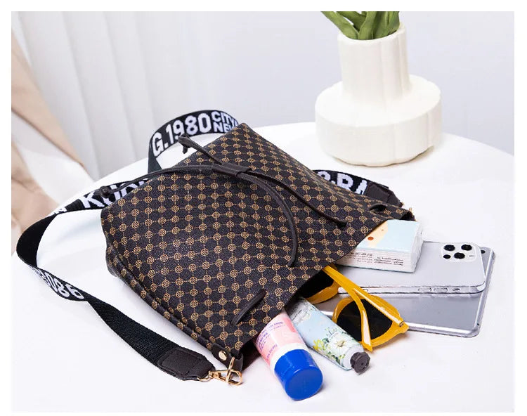 Bucket Bag Temperament Female Large Capacity Personality Drawstring Commuter Bag