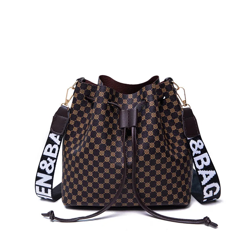 Bucket Bag Temperament Female Large Capacity Personality Drawstring Commuter Bag