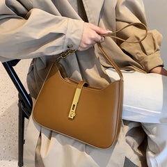 Half Moon Chain Shoulder Bags For Women Winter Solid Bucket Ladies Handbags