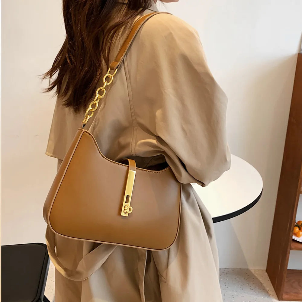 Half Moon Chain Shoulder Bags For Women Winter Solid Bucket Ladies Handbags