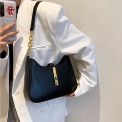 Half Moon Chain Shoulder Bags For Women Winter Solid Bucket Ladies Handbags