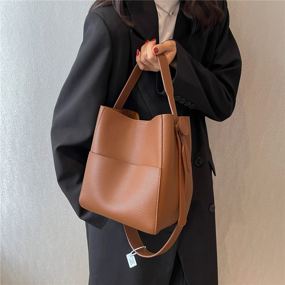 Vintage Wide Strap Bucket Shoulder Bag Large Capacity Crossbody Women