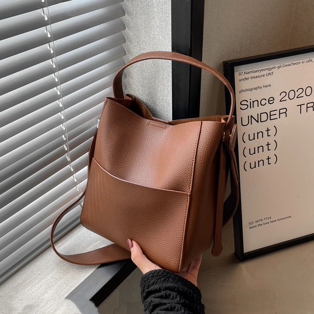 Vintage Wide Strap Bucket Shoulder Bag Large Capacity Crossbody Women