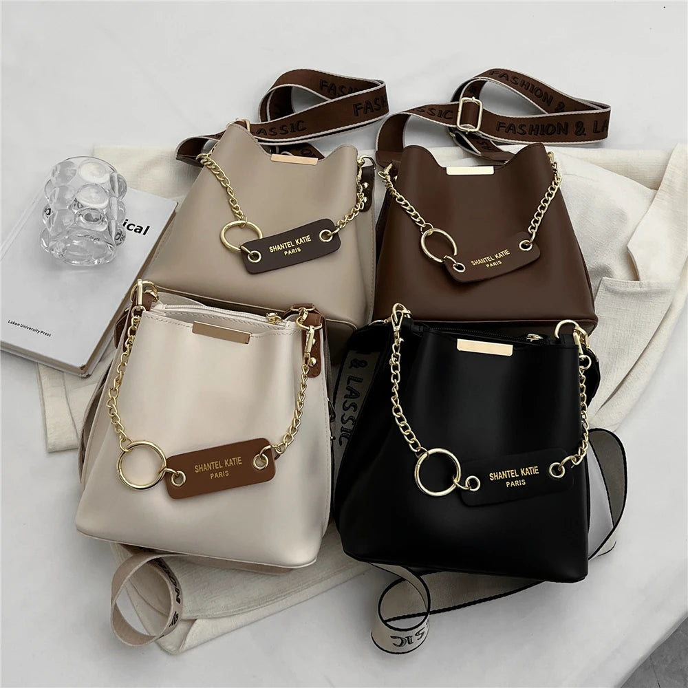 Wide Strap Small Bucket Shoulder Bags For Women Winter Retro Crossbody Purse