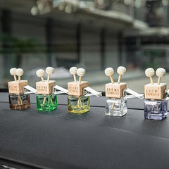 2pcs Car Air Outlet Perfume Bottle Clip for Women