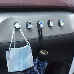 5pcs Astronaut Air Conditioner Outlet Clip Car Sticky Hooks