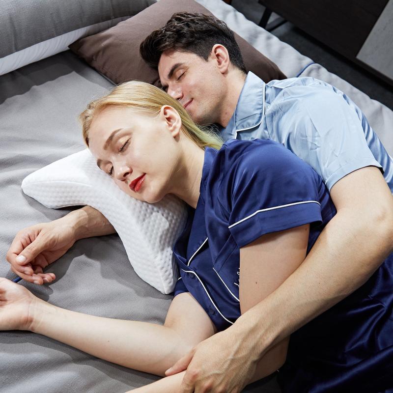 Memory Foam Couple Pillow for Travel & Cuddling