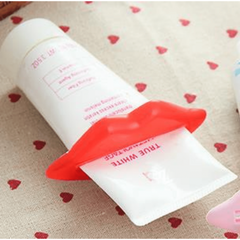 5Pcs PP Lip Squeeze Toothpaste Dispenser Cartoon Design Facial Cleanser