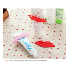 5Pcs PP Lip Squeeze Toothpaste Dispenser Cartoon Design Facial Cleanser