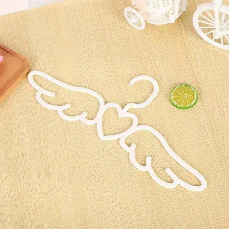 10pcs Love Heart And Wings Hangers Closet Storage Organizer