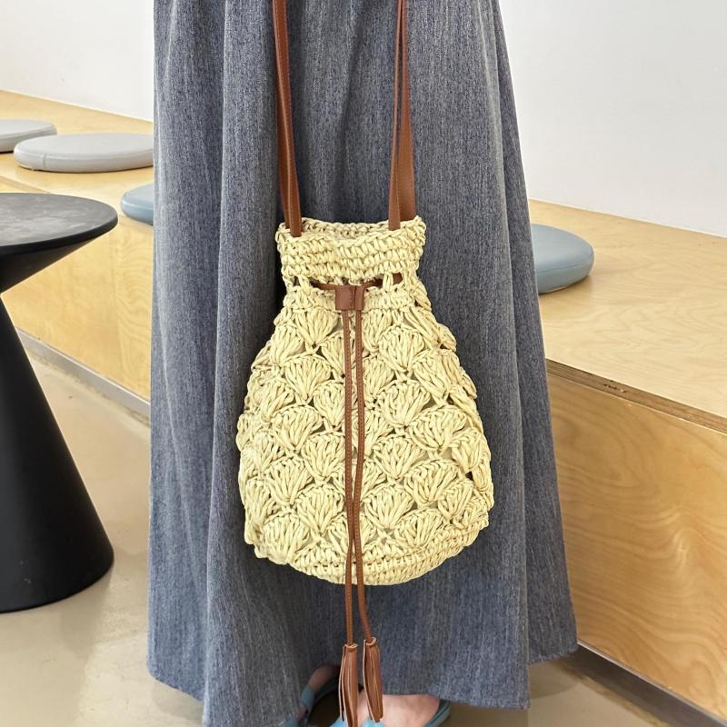 Summer Straw Bag Casual Shoulder Bag Tassel Bucket Bag